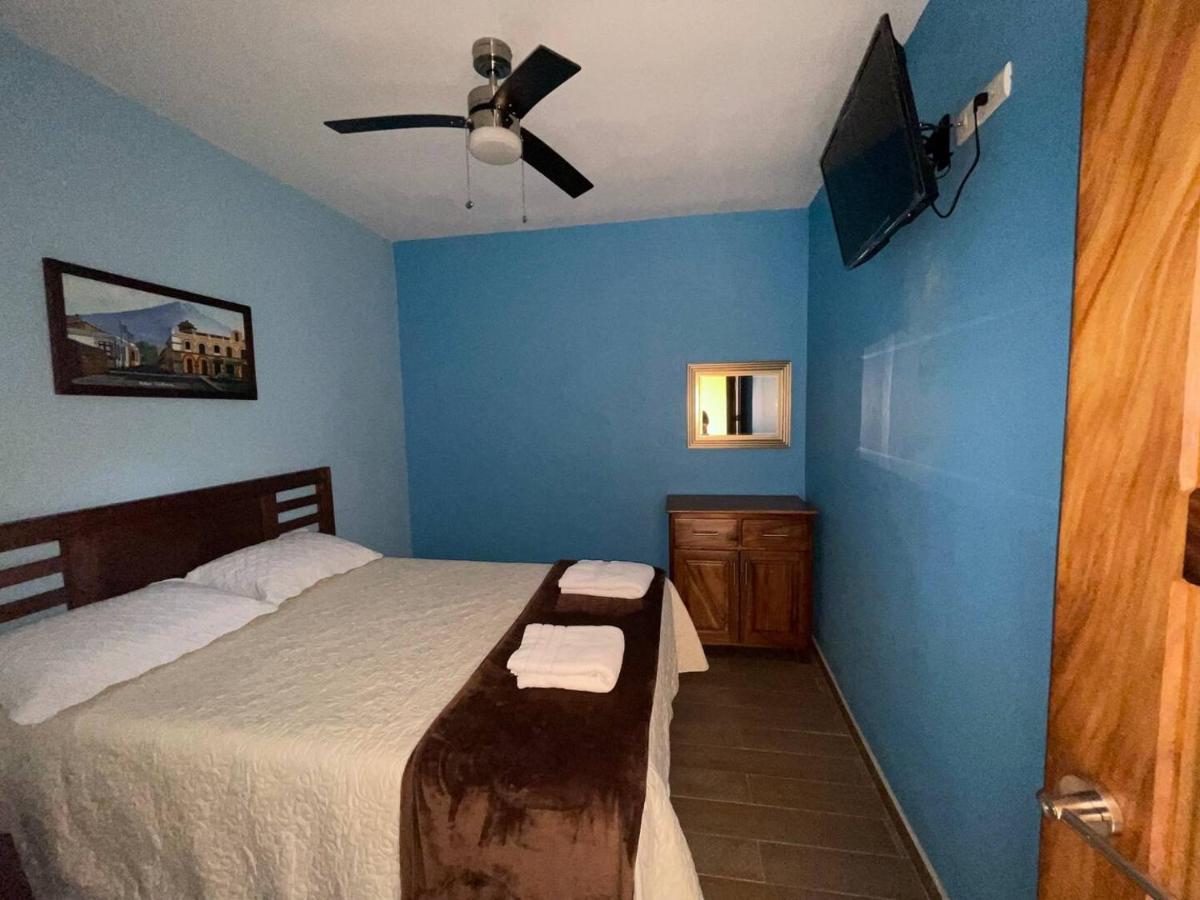 Villas Marco Polo Panajachel Bagian luar foto